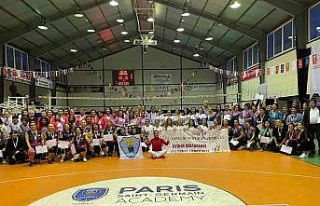 Evimin sultanları kadın voleybol turnuvasında Köyceğiz...