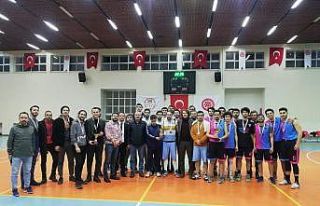 Fakülteler basketbolda yarıştı