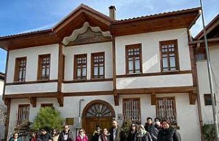 Farklı yer arayışına çıkan turistlerin yeni...