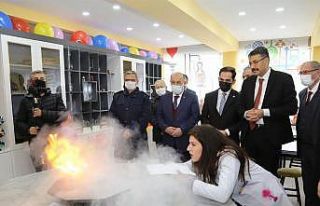 "Geleceğimiz; araştıran, üreten, çok yönlü...