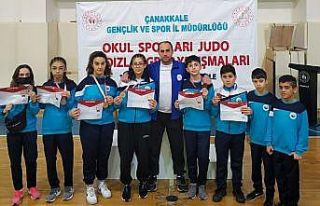 Gemlikli sporcular Çanakkale’den madalya ile döndü