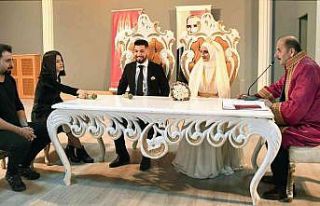 Genç çiftin nikahını Belediye Başkanı Hasan...