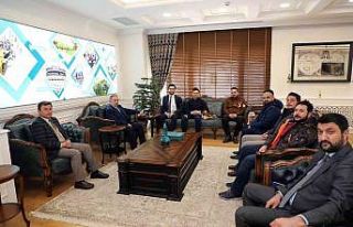 Genç doktorlardan Başkan Yalçın’a ziyaret