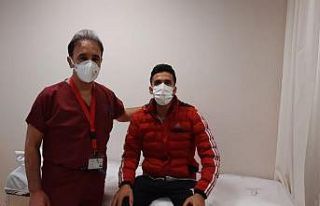 Genç futbolcu antrenman yaparken ölümden döndü