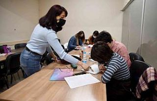 Gençler Tepebaşı’nda Japonca öğreniyor