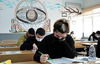 Gençler TYT provasında ter döktü