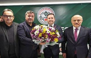 Giresun Belediyesi’nde davullu zurnalı toplu iş...