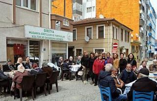 Girityalılar yaşlılarını ağırladı