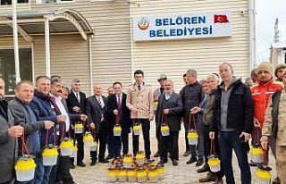 Gölbaşı’nda çiftçilere feromon tuzak dağıtımı...