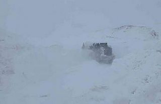 Hakkari’de 160 köy ve mezra yolu ulaşıma kapandı