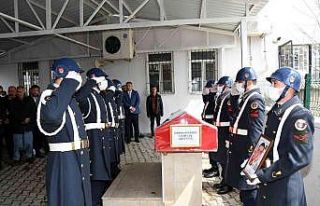 Hayatını kaybeden uzman çavuş toprağa verildi