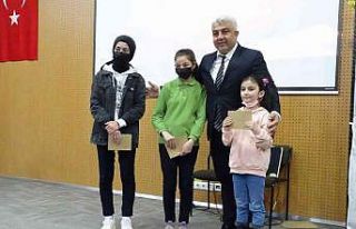 Hisarcık’ta dereceye giren öğrenciler ödüllendirildi