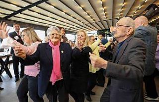 Huzurevi sakinlerinin eğlence dolu günü