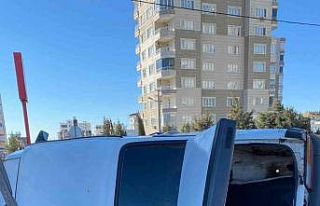 İki otomobil çarpıştı: 1 yaralı
