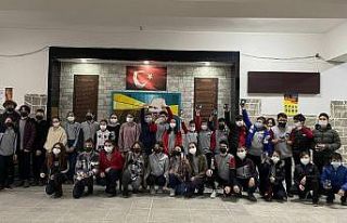 İmkanı olmayan öğrencilere "askıda kitap"...