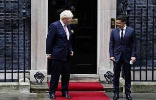 İngiltere Başbakanı Johnson, Zelenskiy ve ailesine...