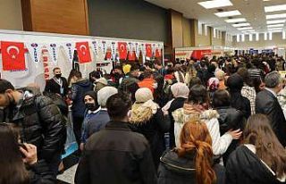 İpekyolu Kariyer Fuarı’na öğrenci akını
