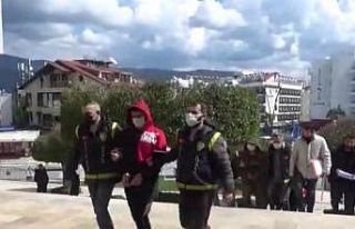 İş insanının aracına saldıranlardan ikisi tutuklandı