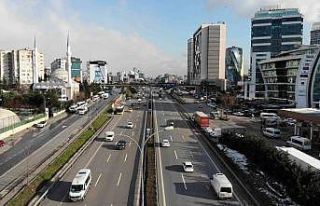 İstanbul’da kar alarmı verildi, yollar boş kaldı,...