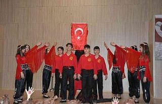 İstiklal Marşını en güzel okuyanlar ödüllendirildi