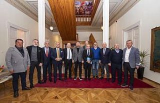 İzmir kulüplerine 30 milyon liralık destek daha