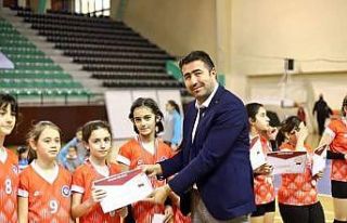 İzmir şampiyonu yoluna devam ediyor