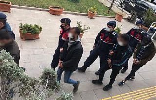 İzmir’de hırsızlık olaylarına karışan 3 şüpheli...