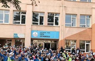 Jandarma ekipleri, öğrencilere trafik kurallarını...