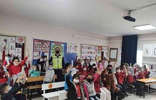 Jandarmadan bin 130 öğrenciye seminer