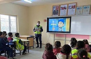 Jandarmadan çocuklara  trafik eğitimi