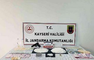 Jandarmadan uyuşturucu tacirlerine operasyon: 4 gözaltı
