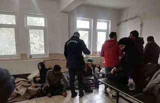 Kaçak göçmenler, dorsenin içerisinde yakalandı