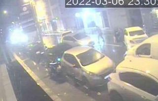 Kadıköy’de polis ile korsan taksici arasında...