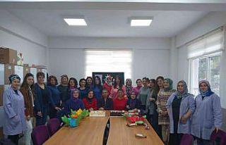Kadın öğretmenlere sürpriz