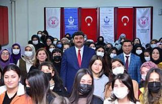 Kahramakazan Belediye Başkanı Oğuz liseli gençlerle...