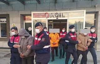 Kamu kurumlarından hırsızlık yapan 3 şahıs yakalandı