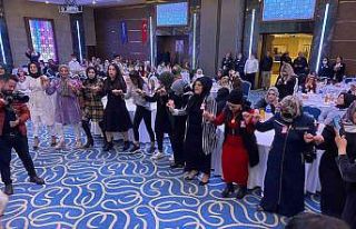Kanser tedavisi gören kadınlar doyasıya eğlendi