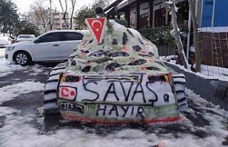 Kardan tank yapıp ’Savaşa hayır’ dediler