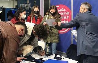 Kariyer fuarında Aliağa Belediyesine yoğun ilgi