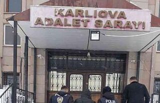 Karlıova’da 4 ikamete giren hırsız tutuklandı