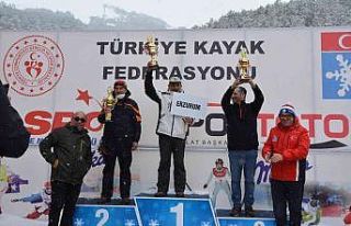 Kayakta şampiyonlar belli oldu