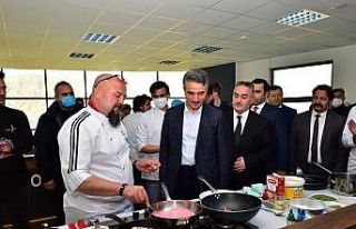 Kayısı Çiçeği Şenlikleri work show ile sona...