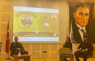 Kaymakam İrdelp, üniversite öğrencilerine mesleğini...