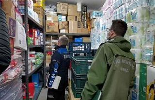 Kaymakam ve Belediye Başkanı marketleri denetledi,...