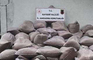 Kayseri’de 3 ton 450 kilo kaçak tütün ele geçirildi