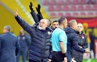 Kayserispor Teknik Direktörü Karaman cezalı