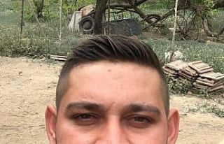 Kazada yaralanan 3 çocuk babası genç adam hayatını...