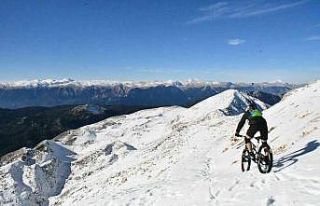 Kemer’de Gökyüzünden Denize Dağ Bisikleti şöleni
