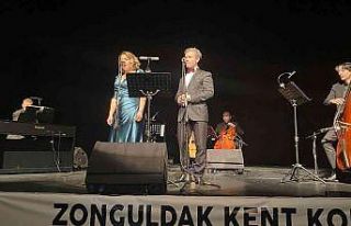 Kent konseyinden kadınlara muhteşem konser