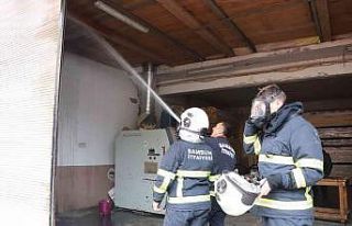 Kereste işletmesinde yangın paniği